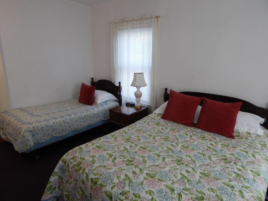 A Friendly Inn At Harvard Кембридж Экстерьер фото